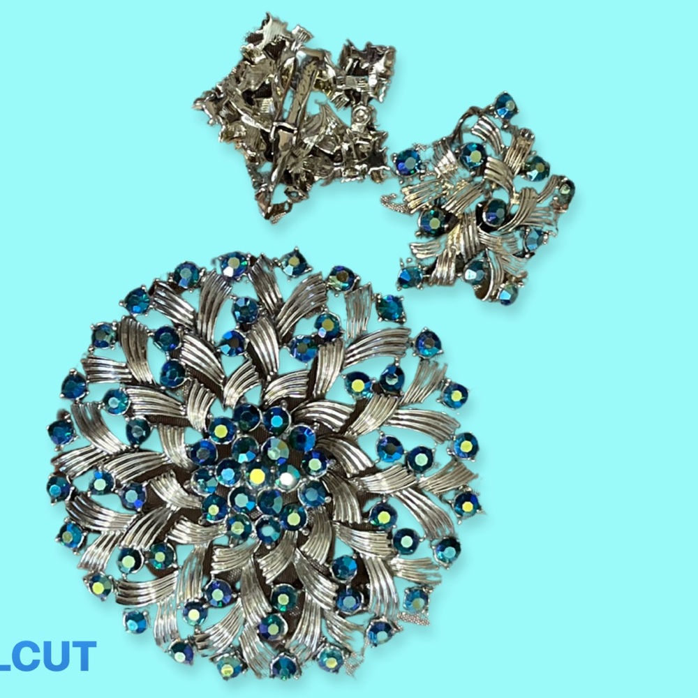 Vintage Coro earring & brooch set